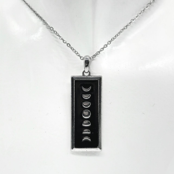 Black & Silver Metal Moon Phases Hippy Witch Pendant Necklace 17mm - Picture 2 of 5